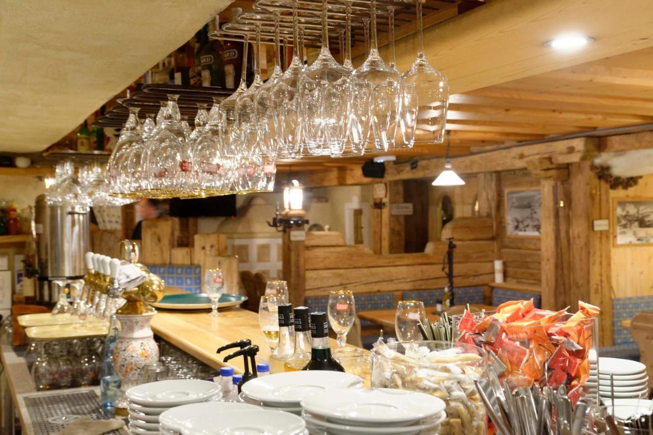 Hotel 3 Etoiles -Restaurant Le Pilatus קורשבל מראה חיצוני תמונה